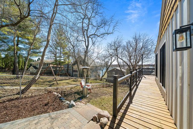 2804 Willow Point DRIVE, Delavan, WI 53115