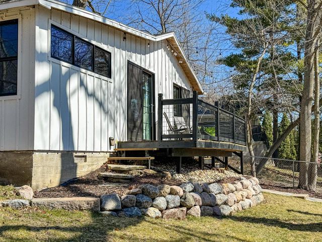 2804 Willow Point DRIVE, Delavan, WI 53115