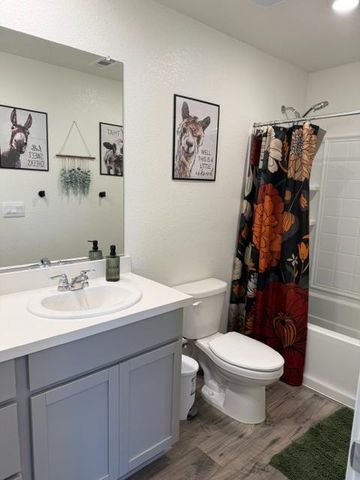 5240 Molino Cir, Roseville, CA 95747