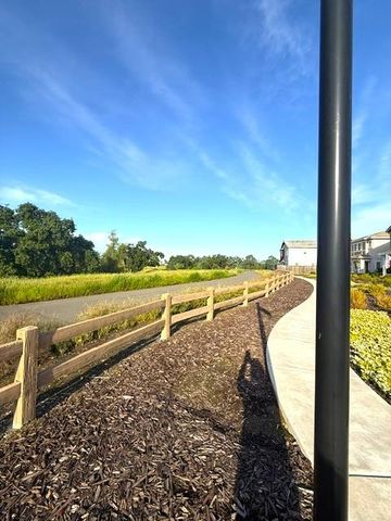 5240 Molino Cir, Roseville, CA 95747