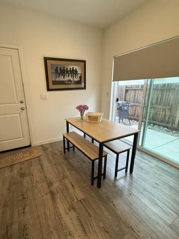 5240 Molino Cir, Roseville, CA 95747