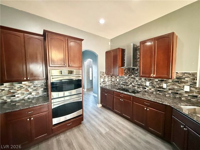 580 East Hickory Street, Pahrump, NV 89048