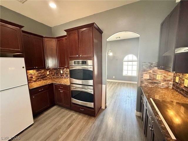 580 East Hickory Street, Pahrump, NV 89048