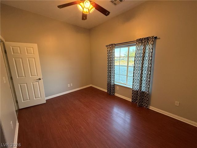 580 East Hickory Street, Pahrump, NV 89048