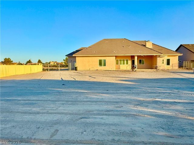 580 East Hickory Street, Pahrump, NV 89048