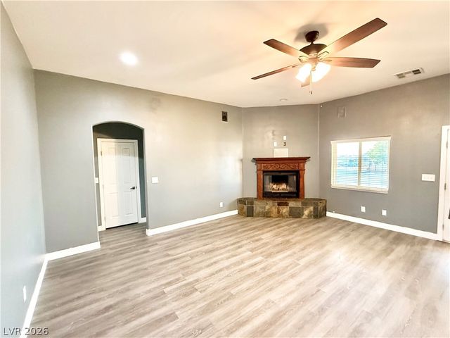 580 East Hickory Street, Pahrump, NV 89048