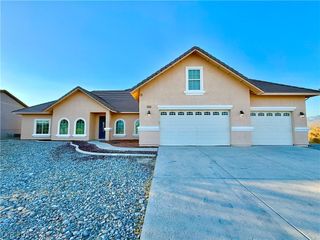 580 East Hickory Street, Pahrump, NV 89048