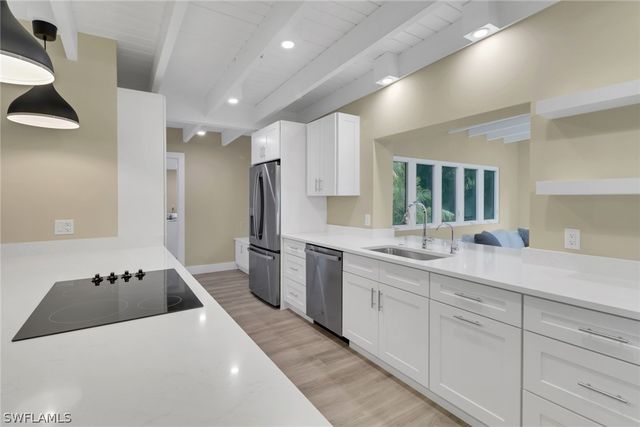 5150 Sand Dollar LN, Naples, FL 34103