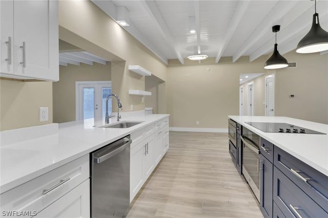 5150 Sand Dollar LN, Naples, FL 34103