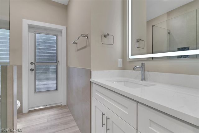 5150 Sand Dollar LN, Naples, FL 34103