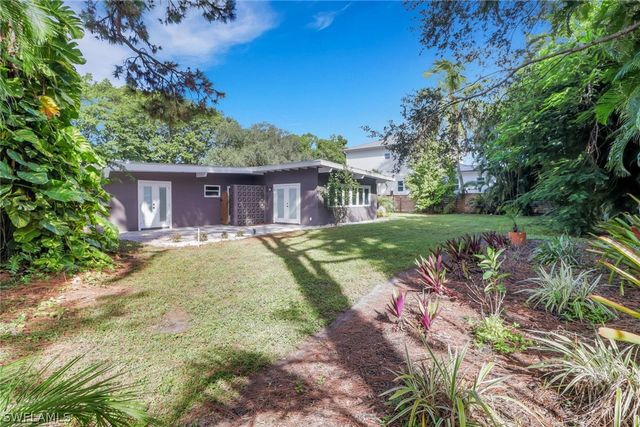 5150 Sand Dollar LN, Naples, FL 34103