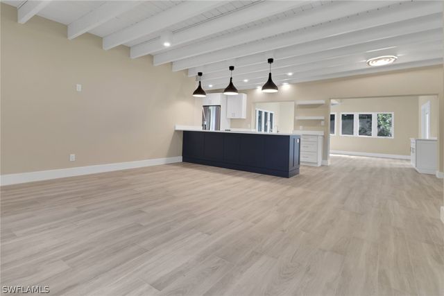 5150 Sand Dollar LN, Naples, FL 34103