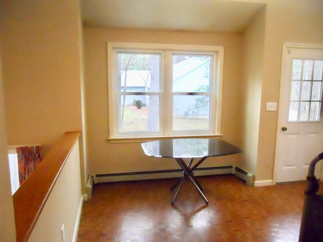 11 Scottsdale Drive, Hudson, NH 03051