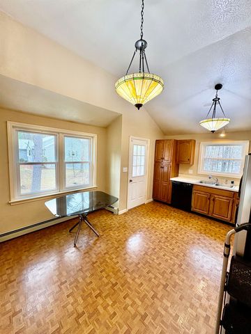 11 Scottsdale Drive, Hudson, NH 03051