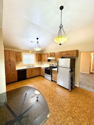 11 Scottsdale Drive, Hudson, NH 03051