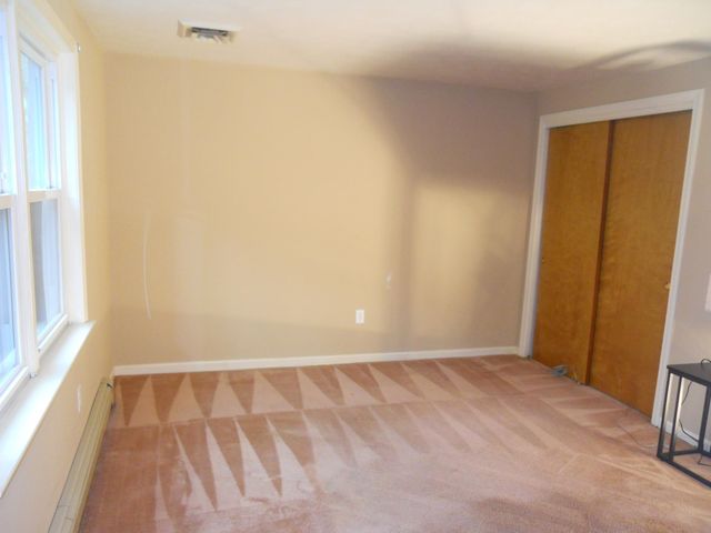 11 Scottsdale Drive, Hudson, NH 03051