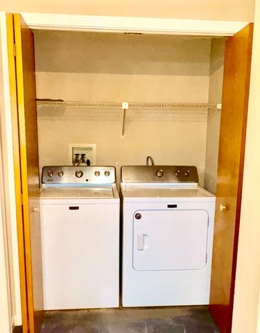 11 Scottsdale Drive, Hudson, NH 03051