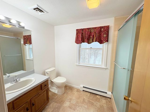 11 Scottsdale Drive, Hudson, NH 03051