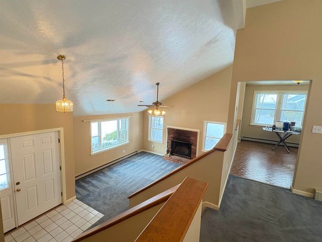 11 Scottsdale Drive, Hudson, NH 03051