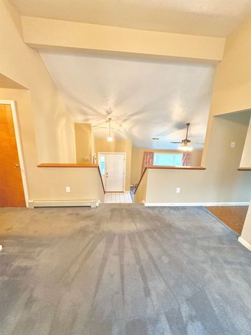 11 Scottsdale Drive, Hudson, NH 03051