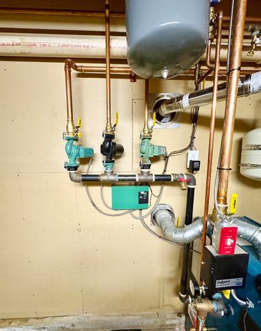 11 Scottsdale Drive, Hudson, NH 03051