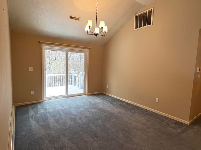 11 Scottsdale Drive, Hudson, NH 03051