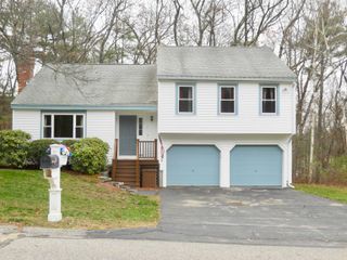 11 Scottsdale Drive, Hudson, NH 03051