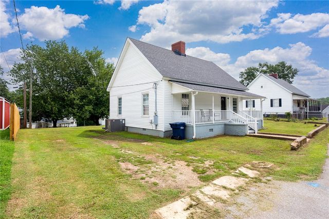 7 McCaughrin Street, Pelzer, SC 29669