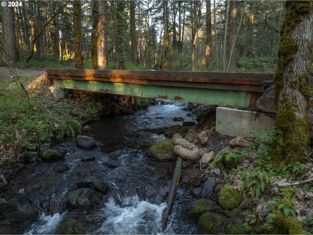 455 COUNTRY CLUB Rd, Hood River, OR 97031