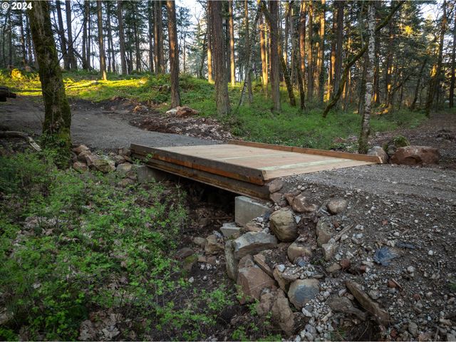 455 COUNTRY CLUB Rd, Hood River, OR 97031