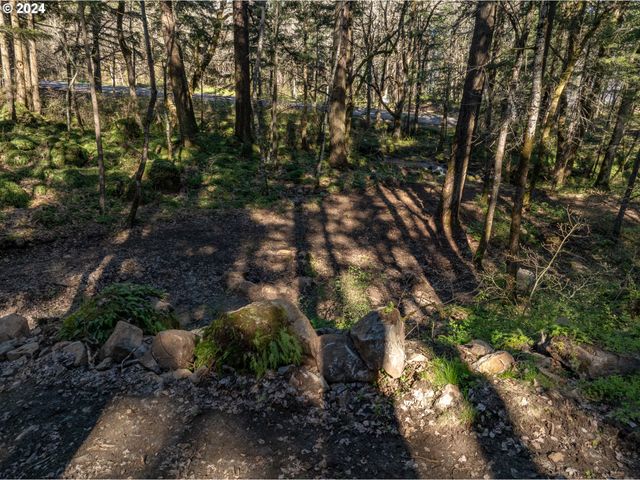 455 COUNTRY CLUB Rd, Hood River, OR 97031