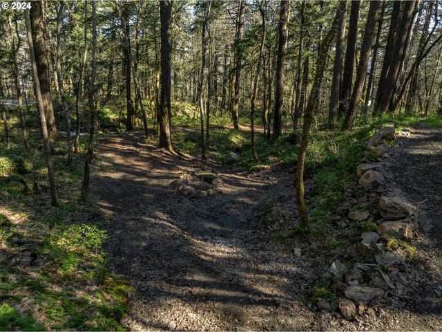 455 COUNTRY CLUB Rd, Hood River, OR 97031