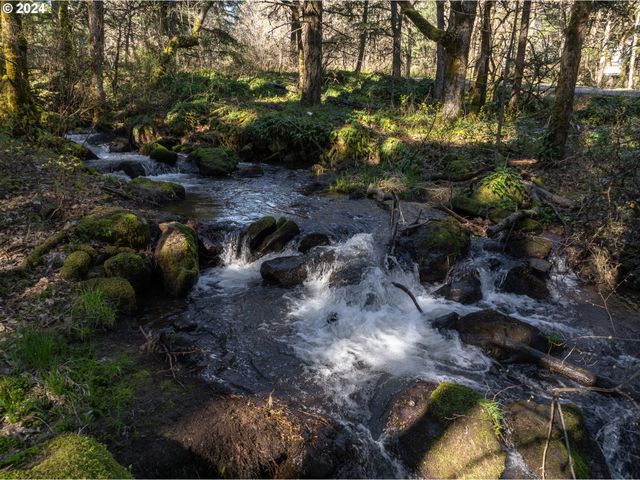 455 COUNTRY CLUB Rd, Hood River, OR 97031