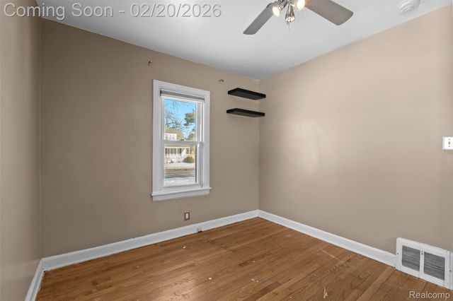 35239 Palmer Road, Westland, MI 48186