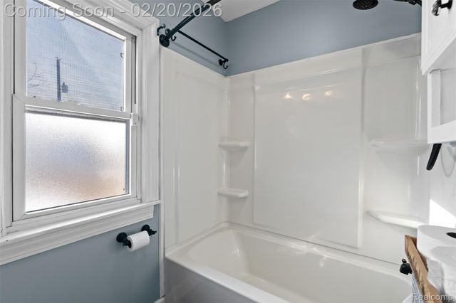 35239 Palmer Road, Westland, MI 48186