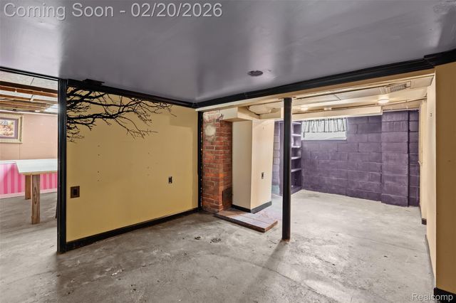 35239 Palmer Road, Westland, MI 48186