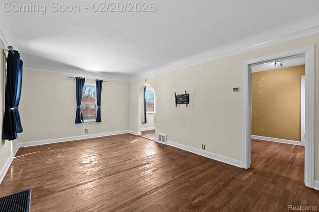 35239 Palmer Road, Westland, MI 48186