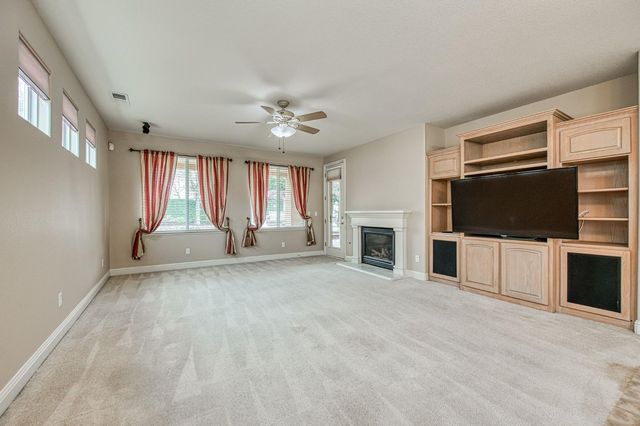 2271 Serena Avenue, Clovis, CA 93619