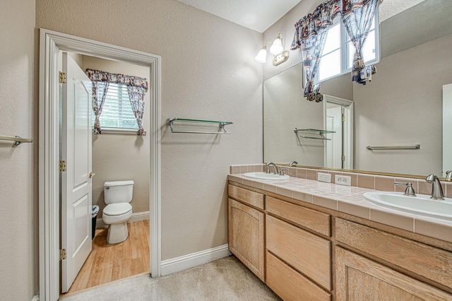 2271 Serena Avenue, Clovis, CA 93619