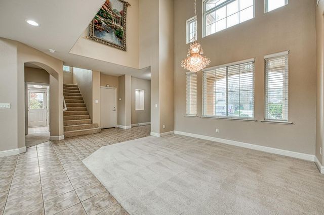 2271 Serena Avenue, Clovis, CA 93619