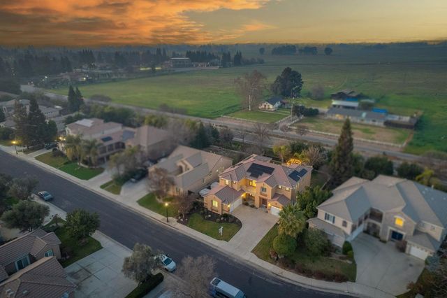 2271 Serena Avenue, Clovis, CA 93619