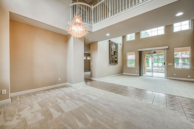 2271 Serena Avenue, Clovis, CA 93619