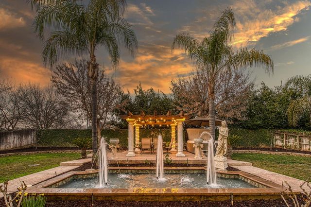 2271 Serena Avenue, Clovis, CA 93619