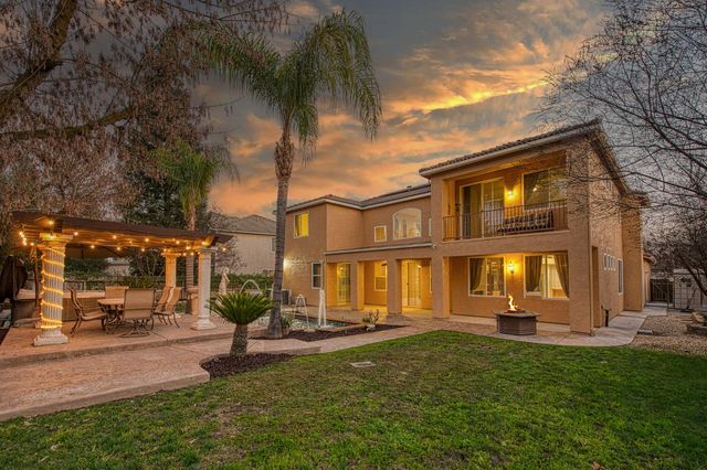 2271 Serena Avenue, Clovis, CA 93619