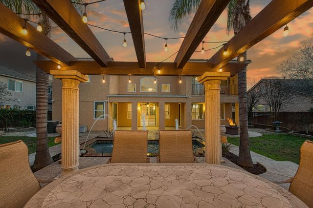 2271 Serena Avenue, Clovis, CA 93619