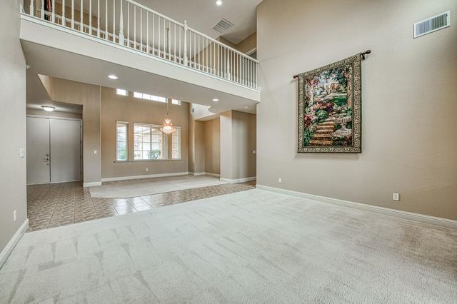 2271 Serena Avenue, Clovis, CA 93619