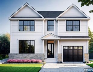 24 Homestead Place, Bergenfield, NJ 07621