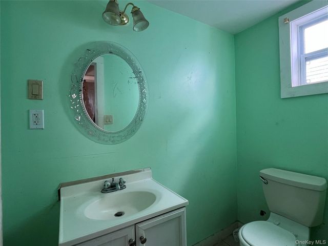 8 Grant Street, Middletown, NY 10940