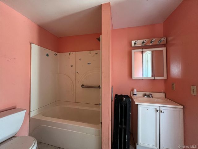 8 Grant Street, Middletown, NY 10940