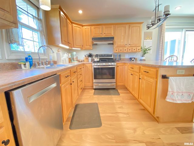 1224 Old Crows Way, Springfield, IL 62712